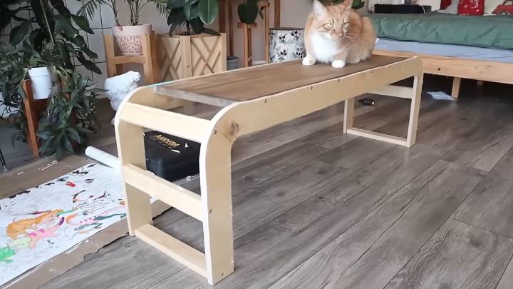 Отличная идея из Pinterest: Мягкая скамейка необычной формы