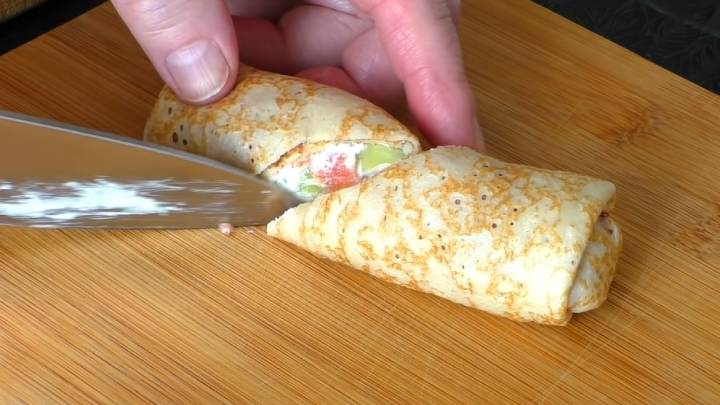 Каждый год в Прощеное воскресенье подаю тонкие блинчики с очень вкусной начинкой