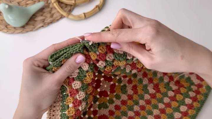 Скандальная модель крючком, выполненная из одной простой детали. Мой друг попросил меня повторить это! Этот товар просто шикарен и достоин похвалы
