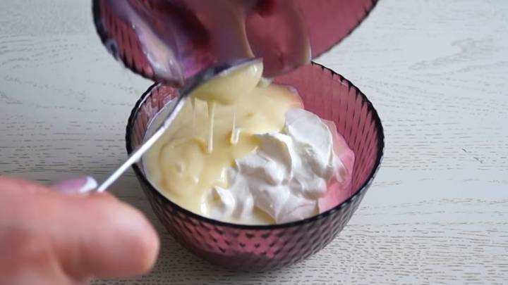 Соседка поделилась со мной невероятно вкусным рецептом. Это был не пирог, это был сон невероятно вкусный ягодный пирог