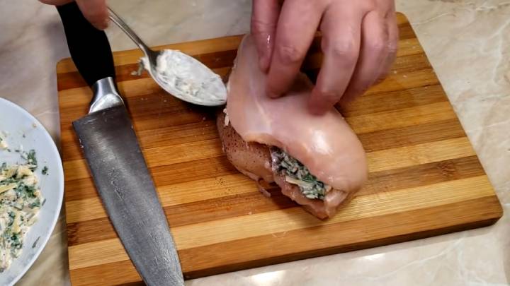 Он первым спрыгивает со стола! Они просят добавки и рецепты куриная лодка