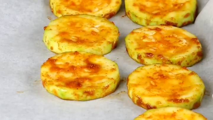 Я больше не жарю кабачки. В духовке вкуснее и полезнее