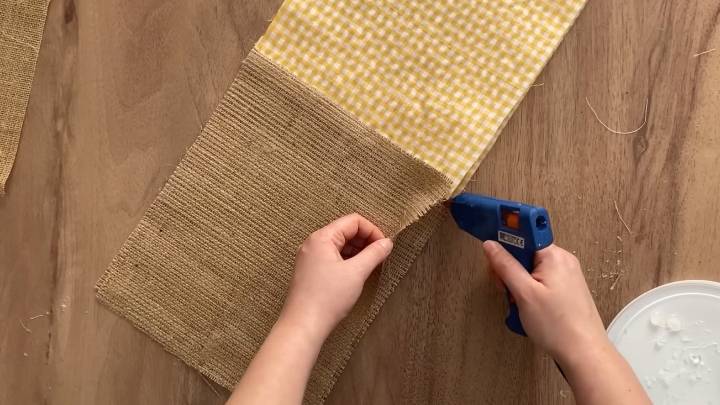 2 прямоугольника из мешковины и ткани, какой замечательный результат! отличные идеи для кухни