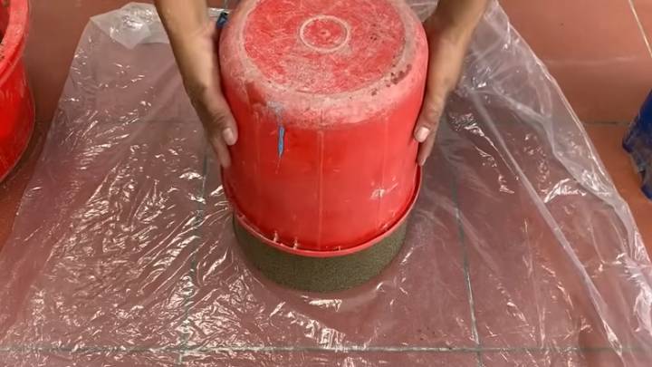 Остался кусок профлиста. Покажу, что придумал необычного для участка