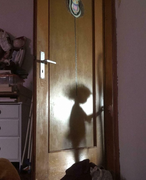 Смотрите внимательно: иногда за углом прячется сюрприз, созданный солнцем и случайностью